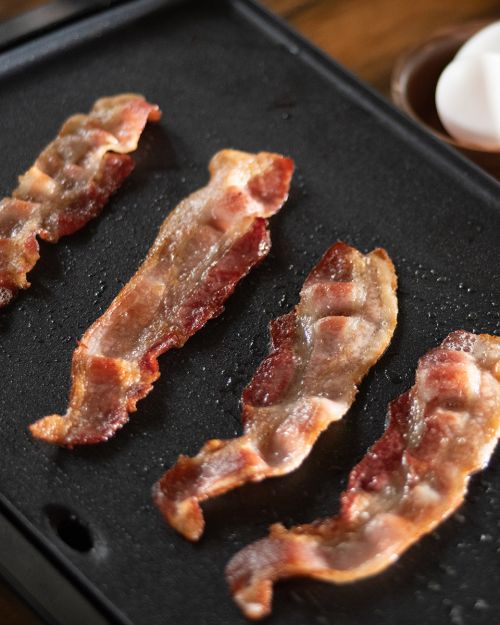 Thick Sliced All Natural Dry Rubbed Uncured Bacon